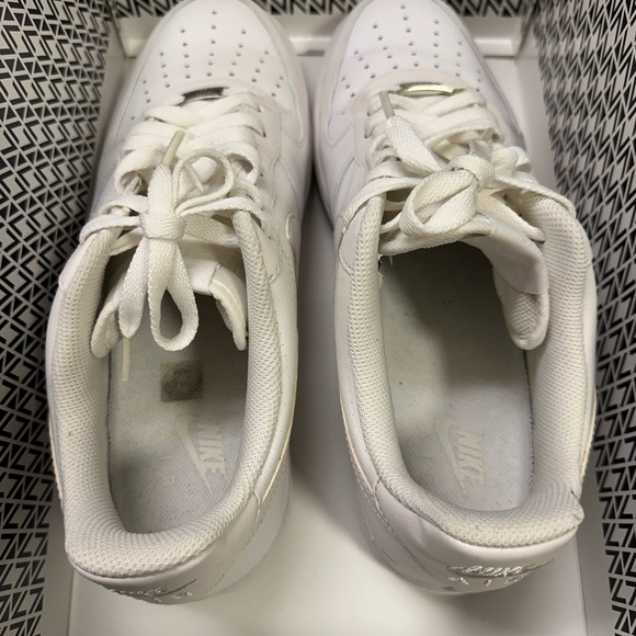 Nike Men's AF1 82’ White Sneakers - Picture 5 of 7